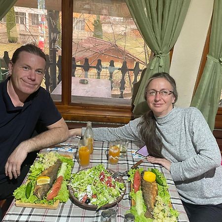Къща За Гости Динас Zmeitsa Luaran gambar