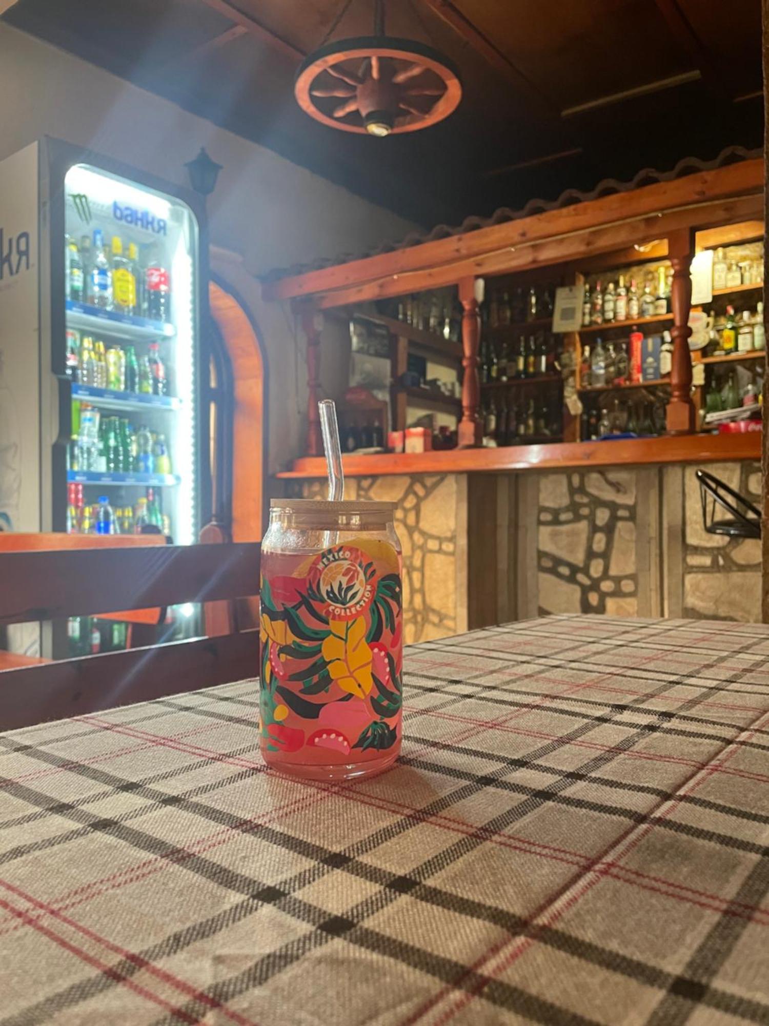 Къща За Гости Динас Zmeitsa Luaran gambar
